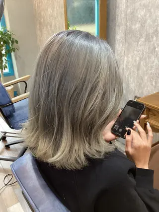 セミロング hairs Berry豊津所属・hairsBerry 豊津店のヘアスタイル