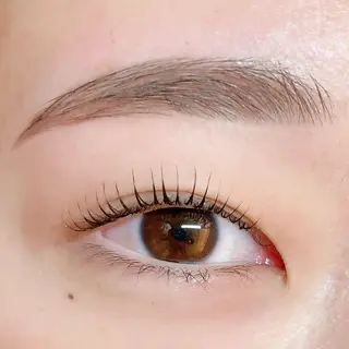 アイブロウ BLUE EYES Mitaのマツエク・マツパデザイン