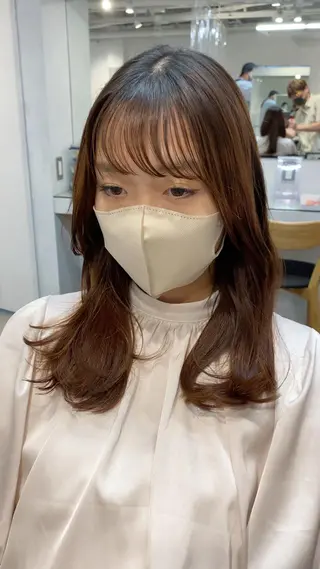 セミロング パーマ レイヤーカットのプロ 大人ヘア宮森貴志のヘアスタイル