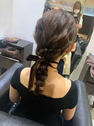ヘアアレンジ 吉本 yoshimotoのヘアスタイル