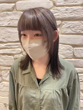 ミディアム アイブロウ maika /layer cutのヘアスタイル