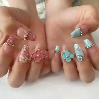 ネイル 🌈🐰 saki. m 🐰🌈のネイルデザイン