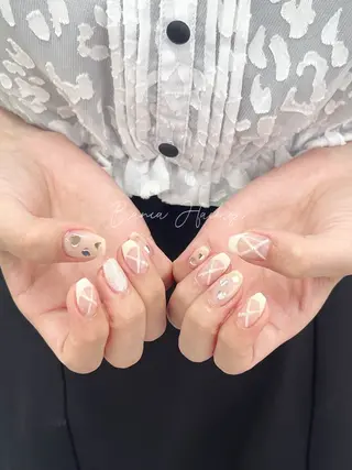 ネイル Bianca🩶 SHIONOのネイルデザイン