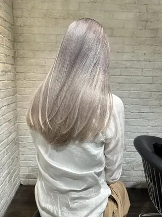 ロング ハイトーン/渋谷 かわいみきとのヘアスタイル