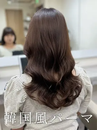 ロング 波巻きウェーブ 韓国風パーマ 纐纈のヘアスタイル