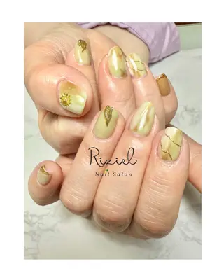ネイル Riziel 💅のネイルデザイン