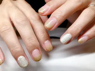 ネイル ECLAT エクラ所属・寺山 千鶴のネイルデザイン
