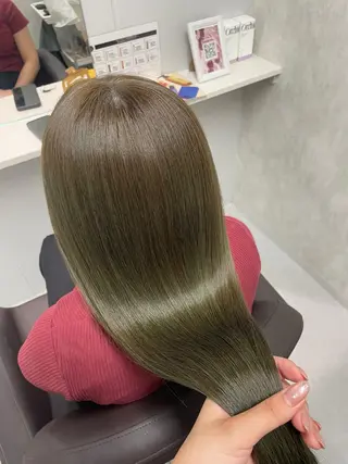 ロング 小顔カット/ 艶カラー/髪質改善のヘアスタイル