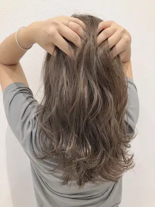 ロング 岸 保奈美のヘアスタイル