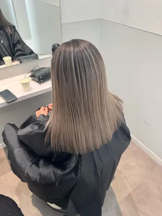 セミロング カラー SALOWIN 高崎所属・【ブリーチ特化👑】 高橋大樹のヘアスタイル