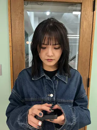 ミディアム カットモデル/ ケアブリーチ/モカのヘアスタイル
