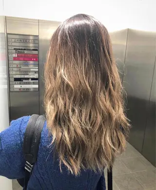 ロング salowin 原宿 aroa所属・韓国／ハッシュカット ／透明感カラー／金野のヘアスタイル