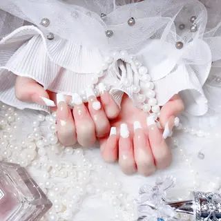 ネイル Yudia🦋 azuのネイルデザイン