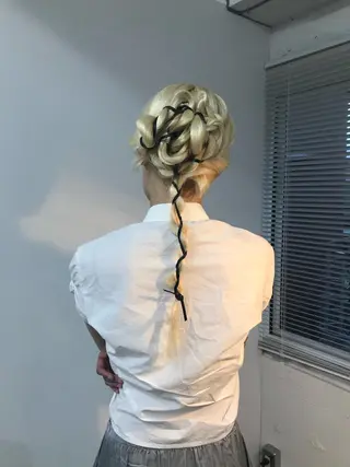 カラー ヘアアレンジ 武石 優愛のヘアスタイル