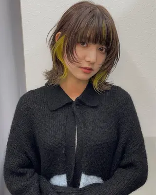 カラー 吉岡 茉穂のヘアスタイル