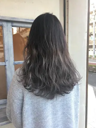 セミロング カラー 森 早希絵のヘアスタイル