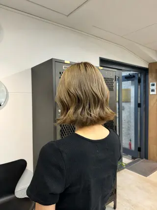 ショート INORI|艶カラ ー|フェイスレイヤーのヘアスタイル