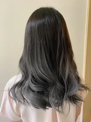 ロング 北山 なるみのヘアスタイル