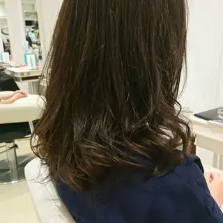 セミロング パーマ 社内カット講師・店長 菅原賢一のヘアスタイル