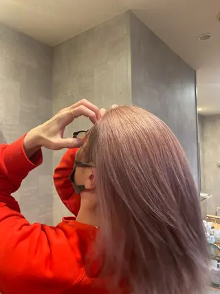 ミディアム Krass Kobe所属・鈴木 ルナのヘアスタイル