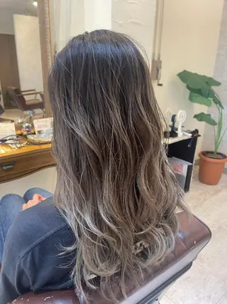 ロング 🍭透明感カラー 志賀拓海🍬🌈のヘアスタイル