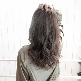 セミロング カラー ヘアアレンジ miki 🦎のヘアスタイル