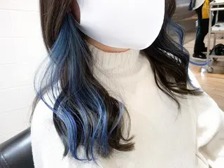 ミディアム カラー SALOWIN新宿三丁目 Frente店所属・薄田 珠美のヘアスタイル