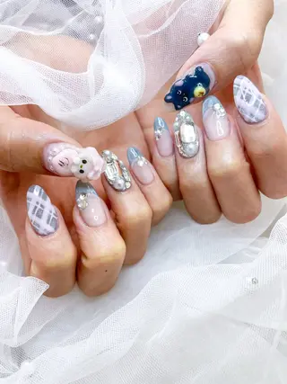 ネイル MiMi NAIL TOKYO所属・五十嵐 美智のネイルデザイン