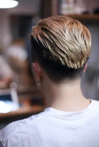 ショート カラー メンズ 大西 カズマのヘアスタイル