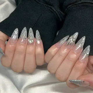 ネイル . 未來のネイルデザイン