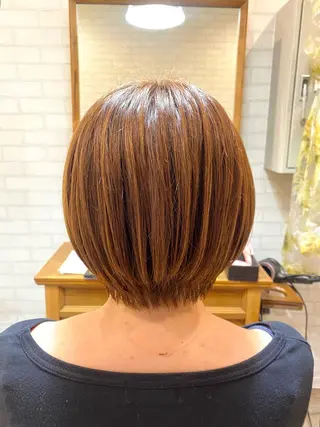 ショート カラー Aujuaソムリエ 🎨‎♡HARUのヘアスタイル