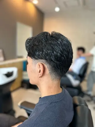 ミディアム メンズ THEBARBER TEN所属・伊禮 海凪のヘアスタイル