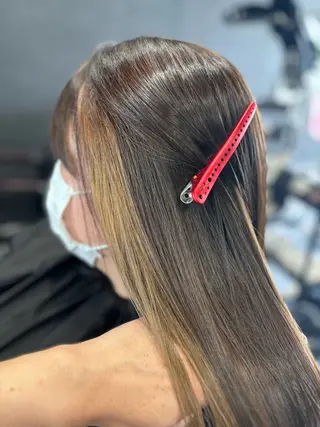 ロング 安田 恵のヘアスタイル
