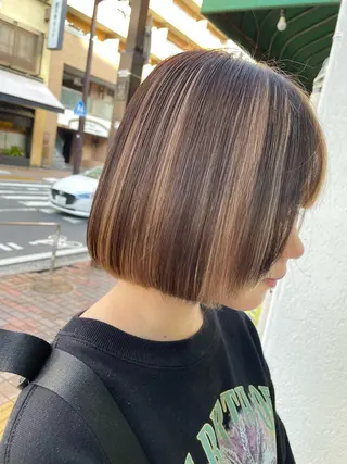 ミディアム カラー CoCooN amiのヘアスタイル
