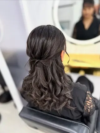 セミロング ヘアアレンジ エクステ🩵ブリーチ 韓国ヘア🩵KAEのヘアスタイル