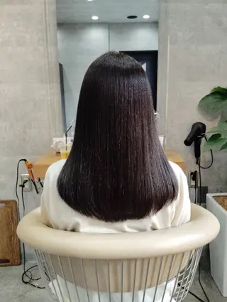 セミロング 濱比嘉 希恵のヘアスタイル