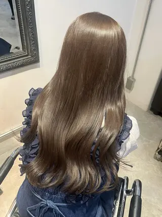 ロング ブリーチなしダブルカ ラー🩶manamiのヘアスタイル