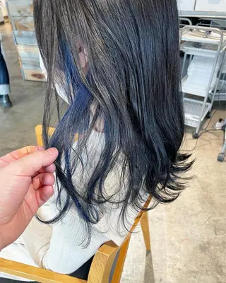 セミロング カラー ハイトーン/レイヤー /ケアブリーチ石川治のヘアスタイル