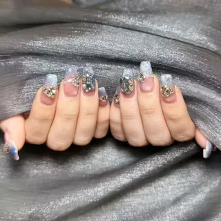 ネイル yu ri 🌹のネイルデザイン