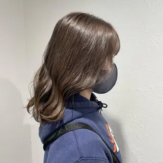 ミディアム カラー IwAsh  大和駅店所属・shiho .のヘアスタイル