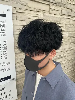 ショート パーマ 塩谷黎✨ブリーチ無W カラーメンズパーマ✨のヘアスタイル