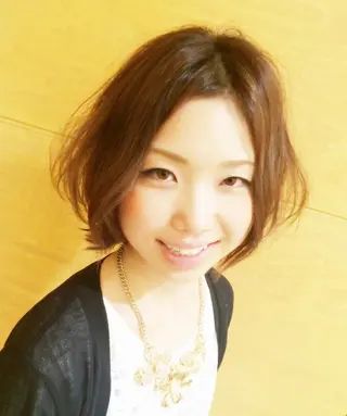 ショート カラー 内田 芽依子のヘアスタイル