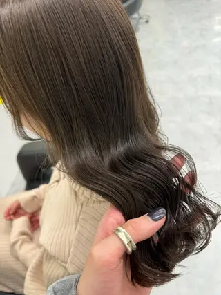 セミロング カラー ヘアアレンジ ☁️縮毛矯正✖️ 透明感☁️りくのヘアスタイル