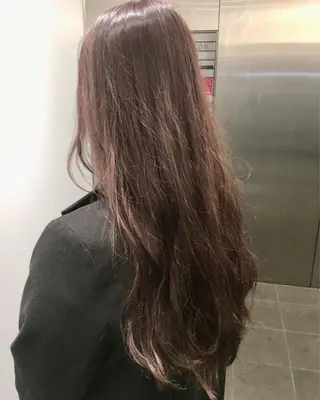 ロング salowin 原宿 aroa所属・韓国／ハッシュカット ／透明感カラー／金野のヘアスタイル