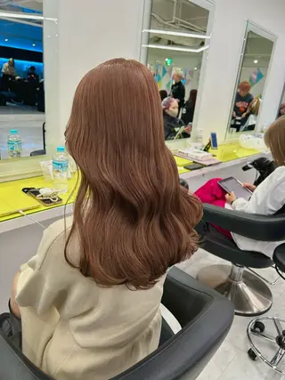 ロング カラー ヘアアレンジ トレンドモテカラー 🩷色落ちまで可愛くのヘアスタイル