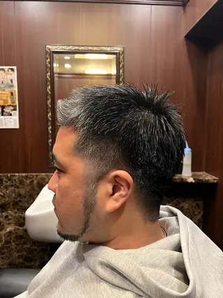 ショート ヒロ銀座バーバーショップ丸の内所属・秋山 琳太のヘアスタイル