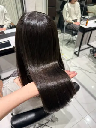 セミロング ブラウン/盛れる 顔周り/髪質改善のヘアスタイル