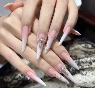 ネイル YUN ネイルサロンのネイルデザイン