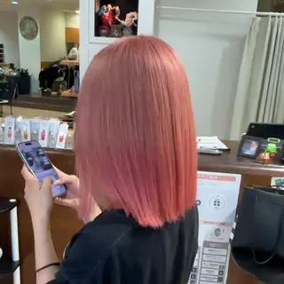 ショート カラー CONAN｜レイヤー ボブ／ハイトーンのヘアスタイル