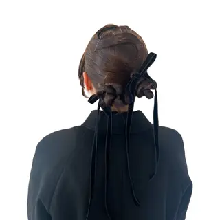ミディアム SALOWIN： KASUMIのヘアスタイル